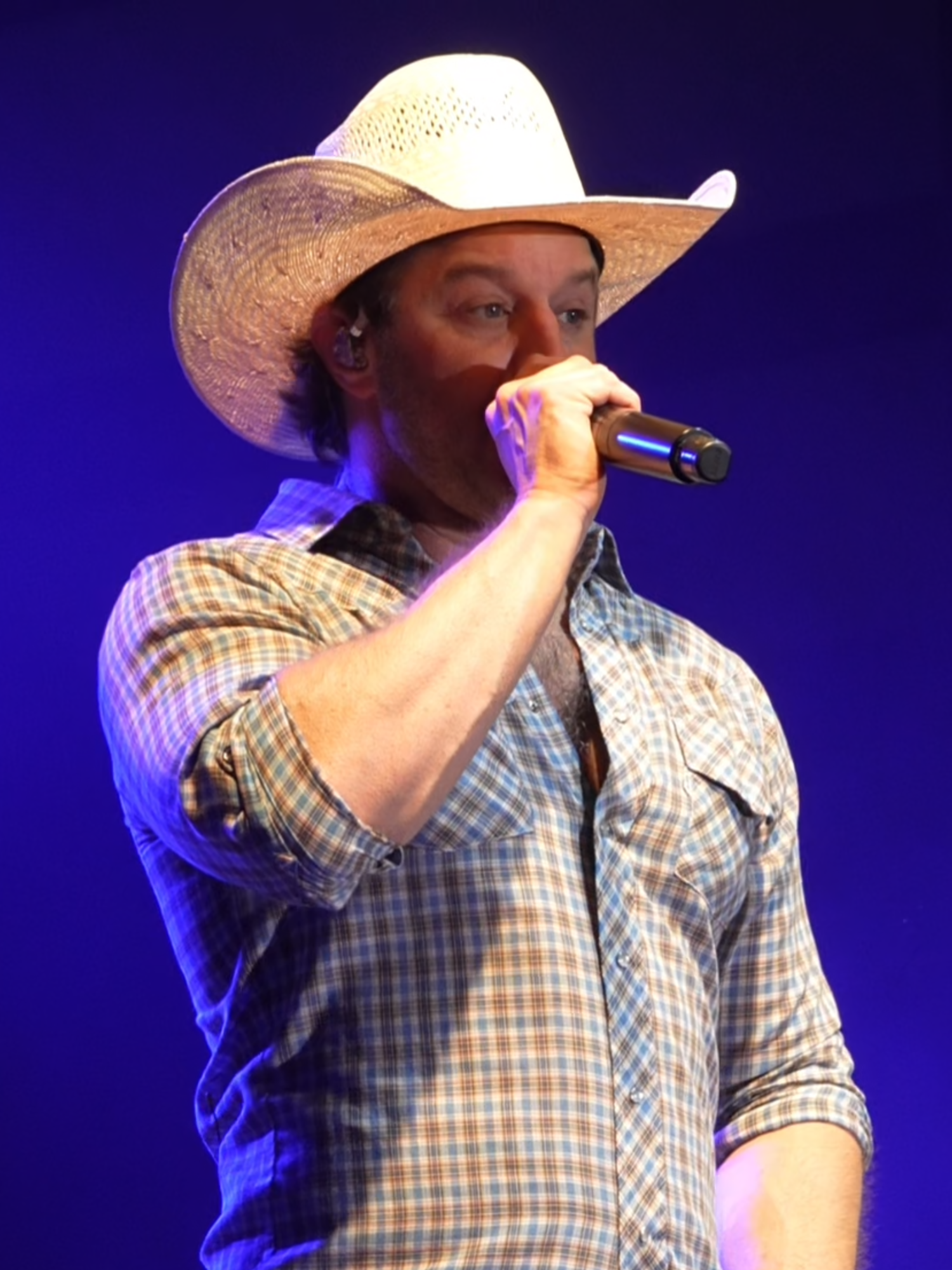 @Easton Corbin