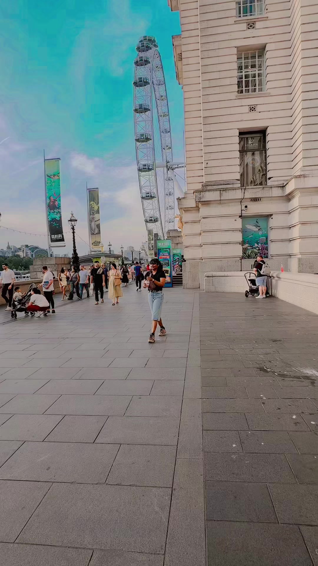 @Sujata🖤🇬🇧🇧🇩