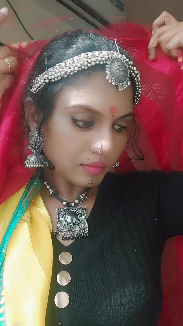 @@Neha_sareesh
