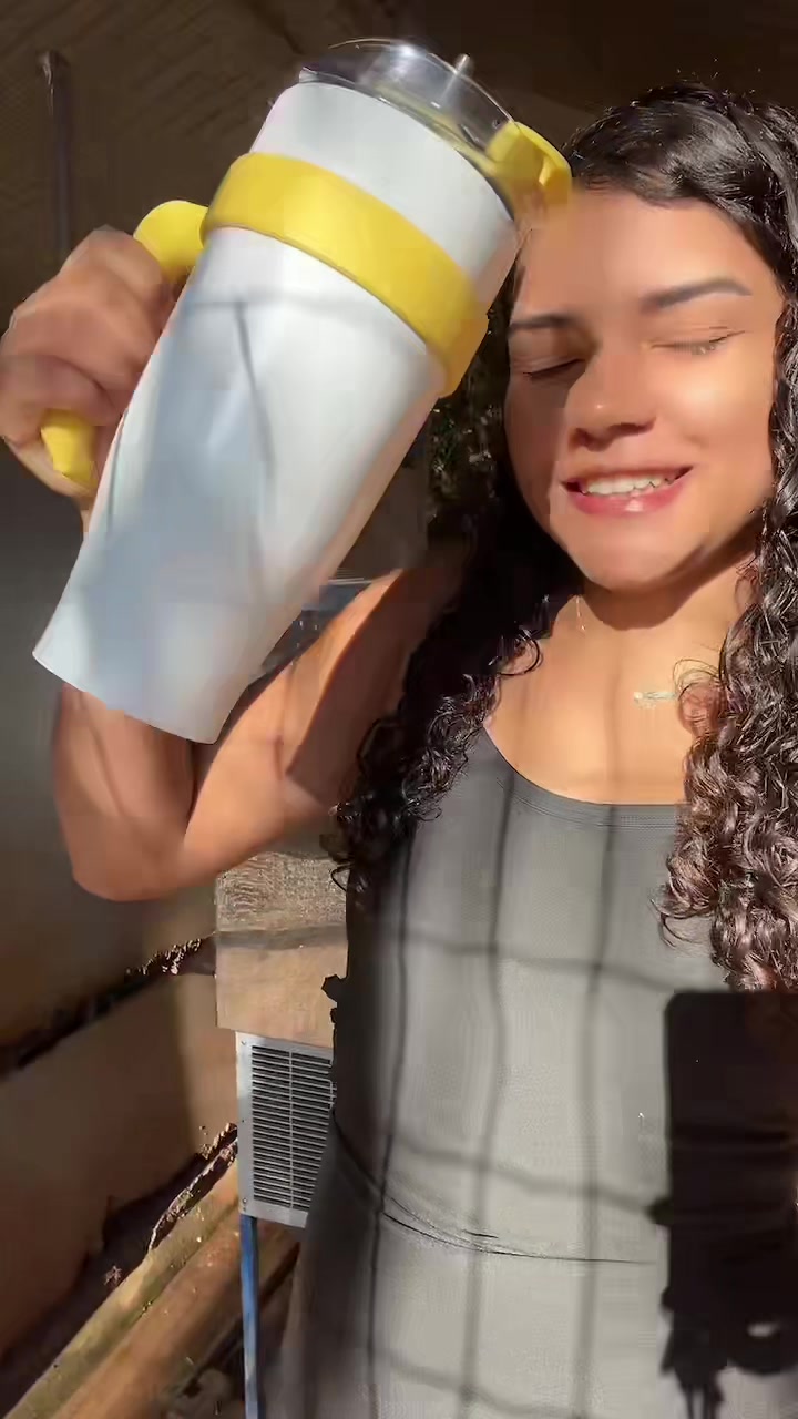 @Layssa Karollyna