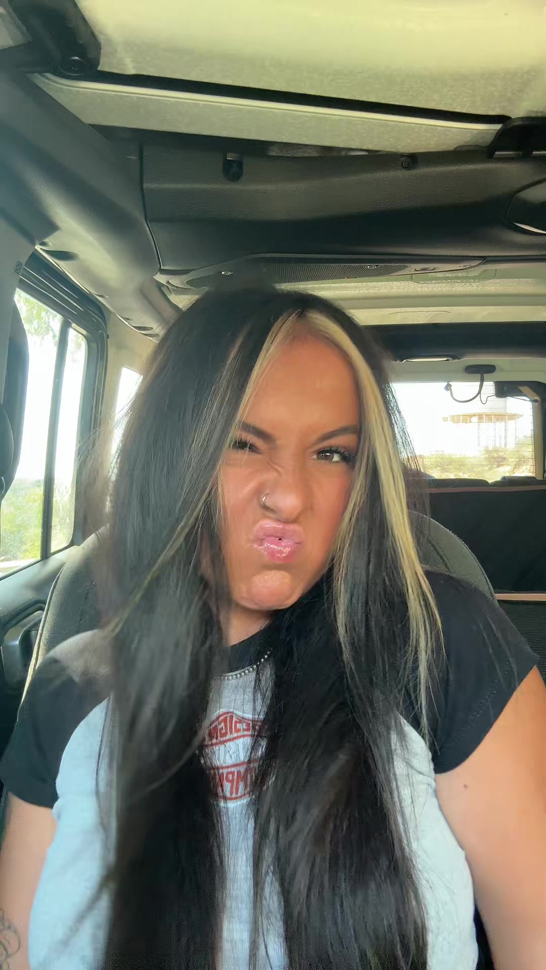 @pikivids_