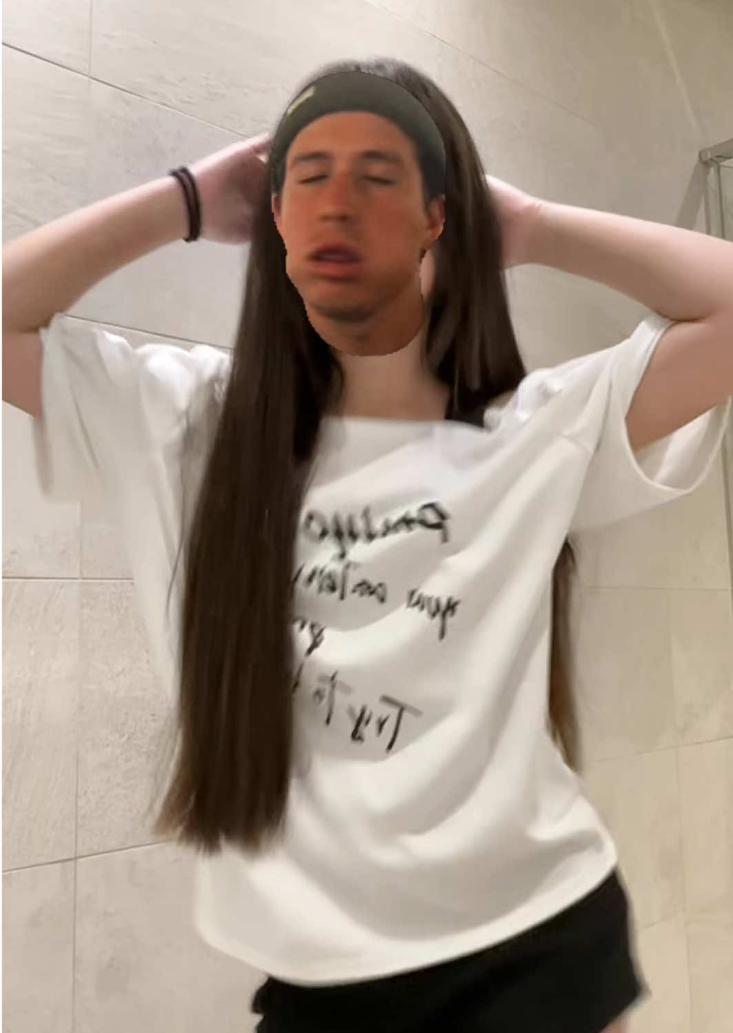 @妤乾