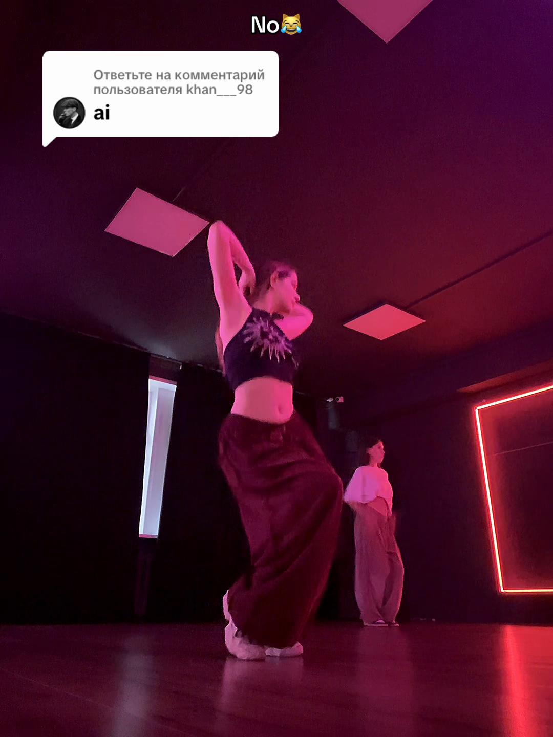 @VIKA🇦🇪🐱