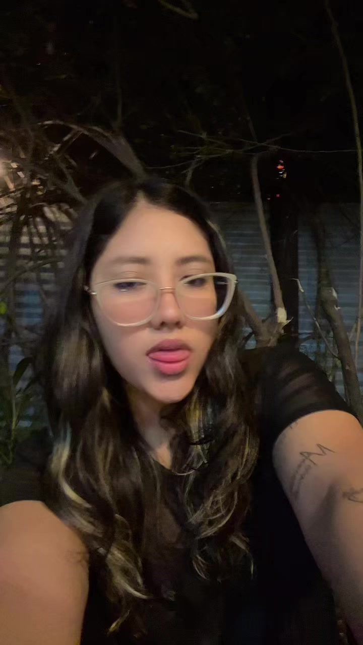 @vikitaaa28🍒🍸🐈&zwj;⬛✨