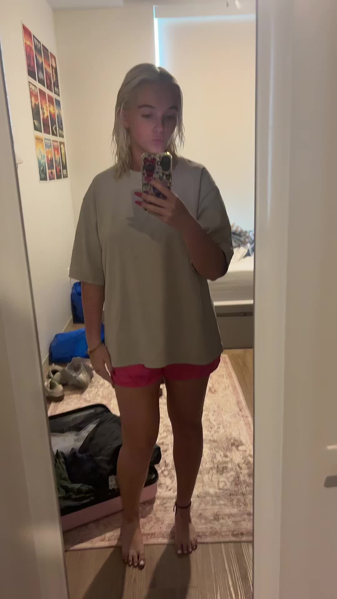 @whitneyagar2
