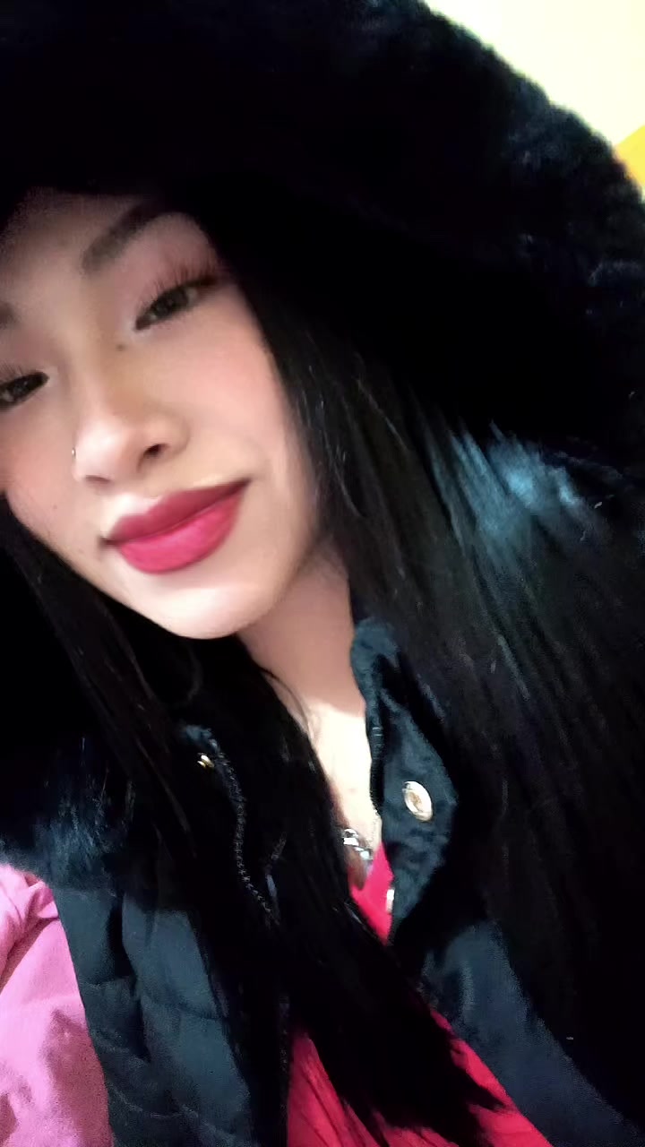 @LIZZ🥭