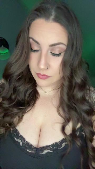 @Greeneyedmom23 (Erin)