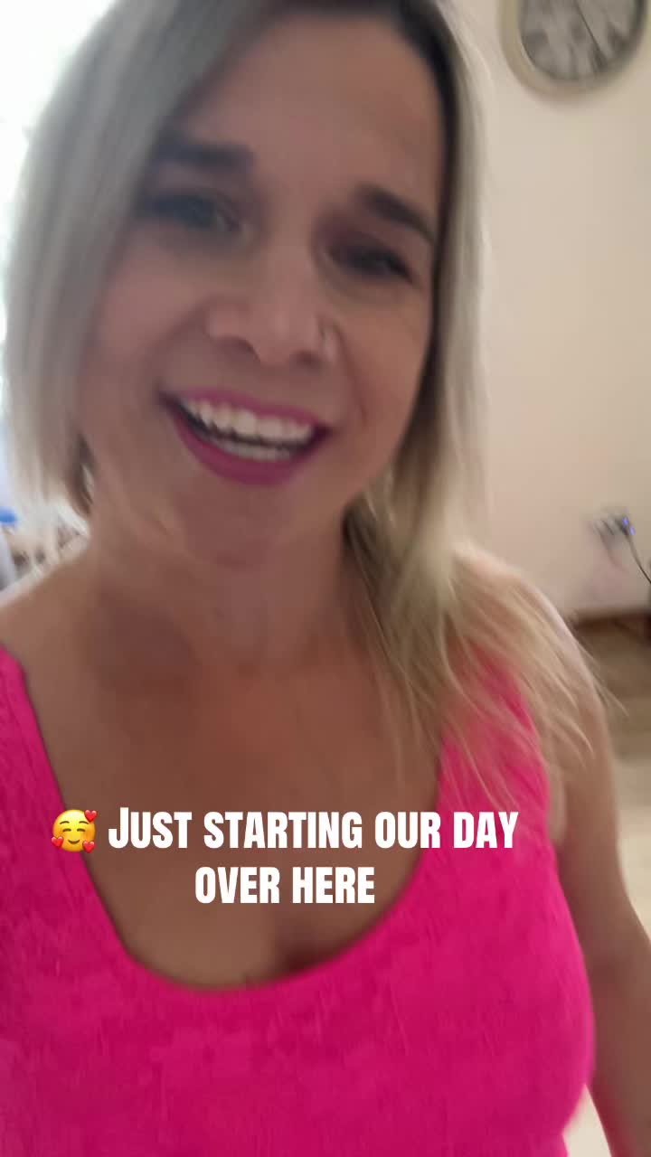 @Hotmomvibes