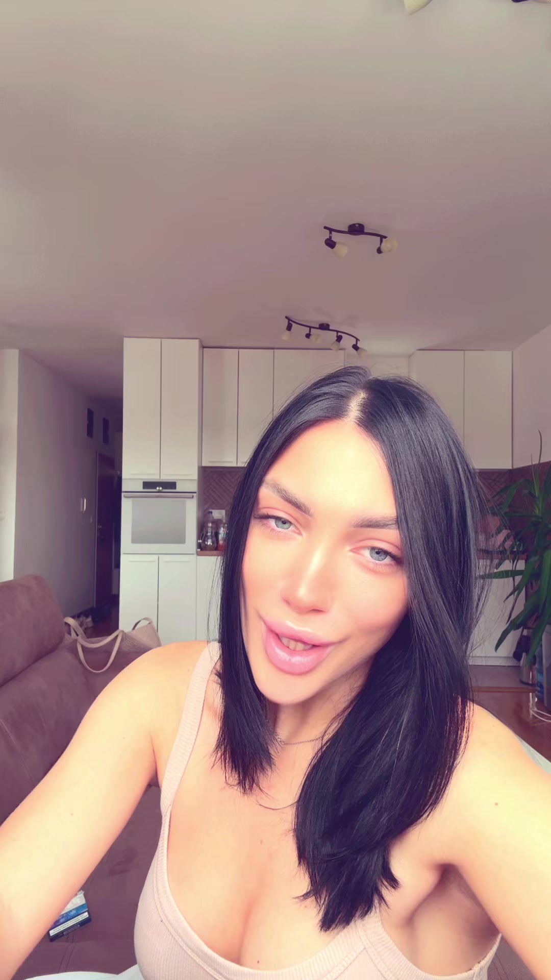 @AÐ