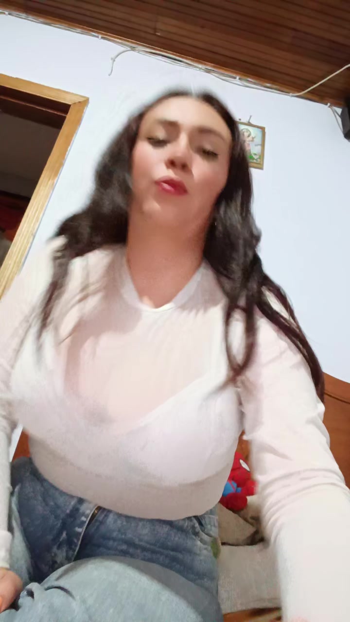@🤩👩👦Angie Rueda🥰👼🏻👣