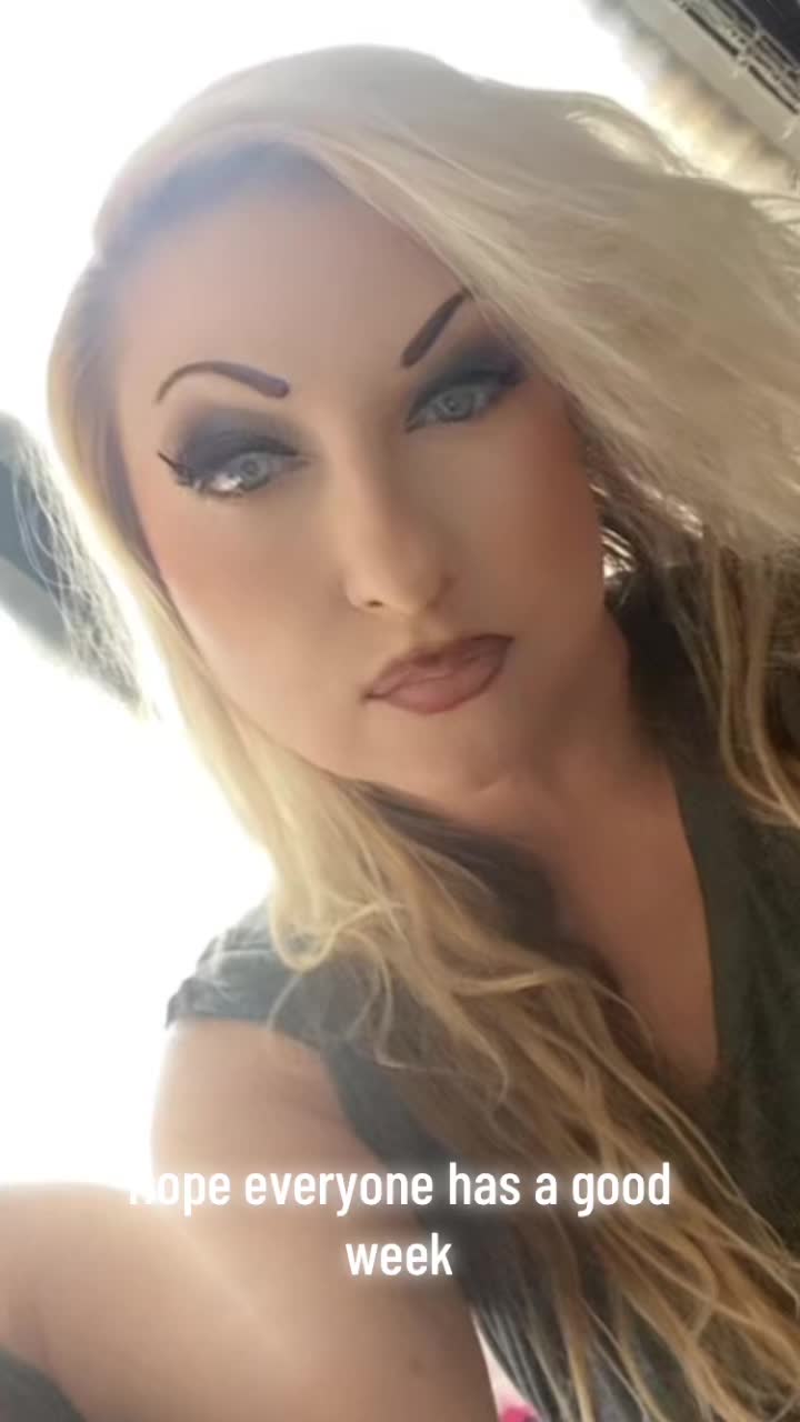 @divinedoll913