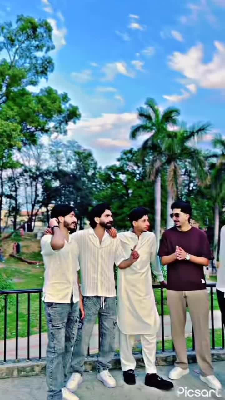@ĶĀṢ̌ĤMÎŘĪ 🚩