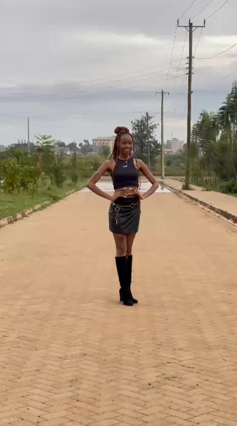 @Model Lydia.