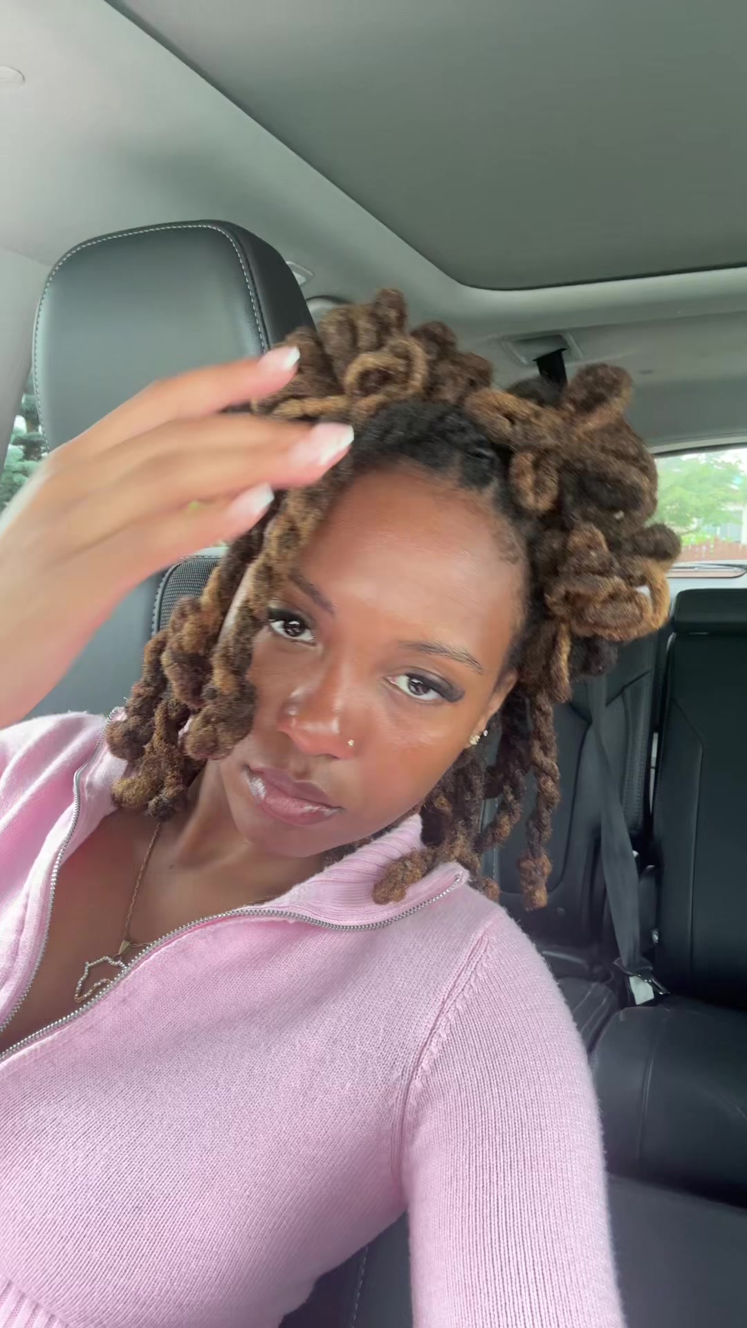 @nia
