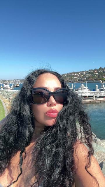 @OfficialQueenRogue