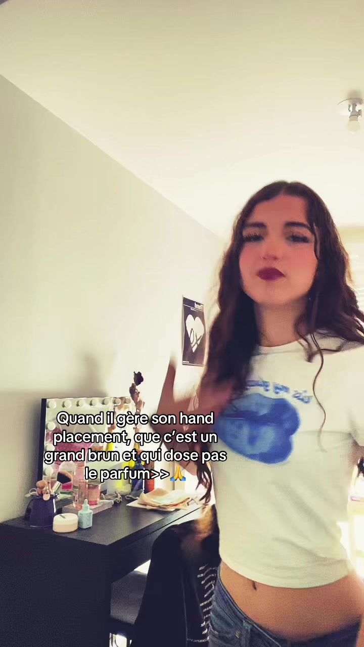 @Romy_{69}_