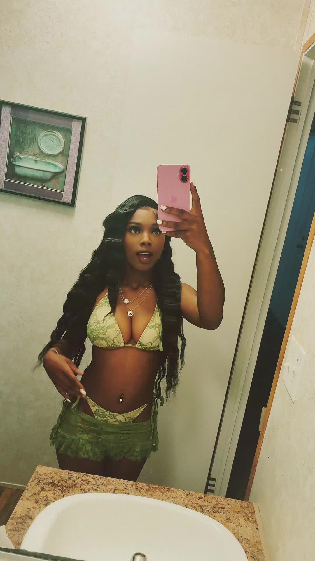 @cussyboo