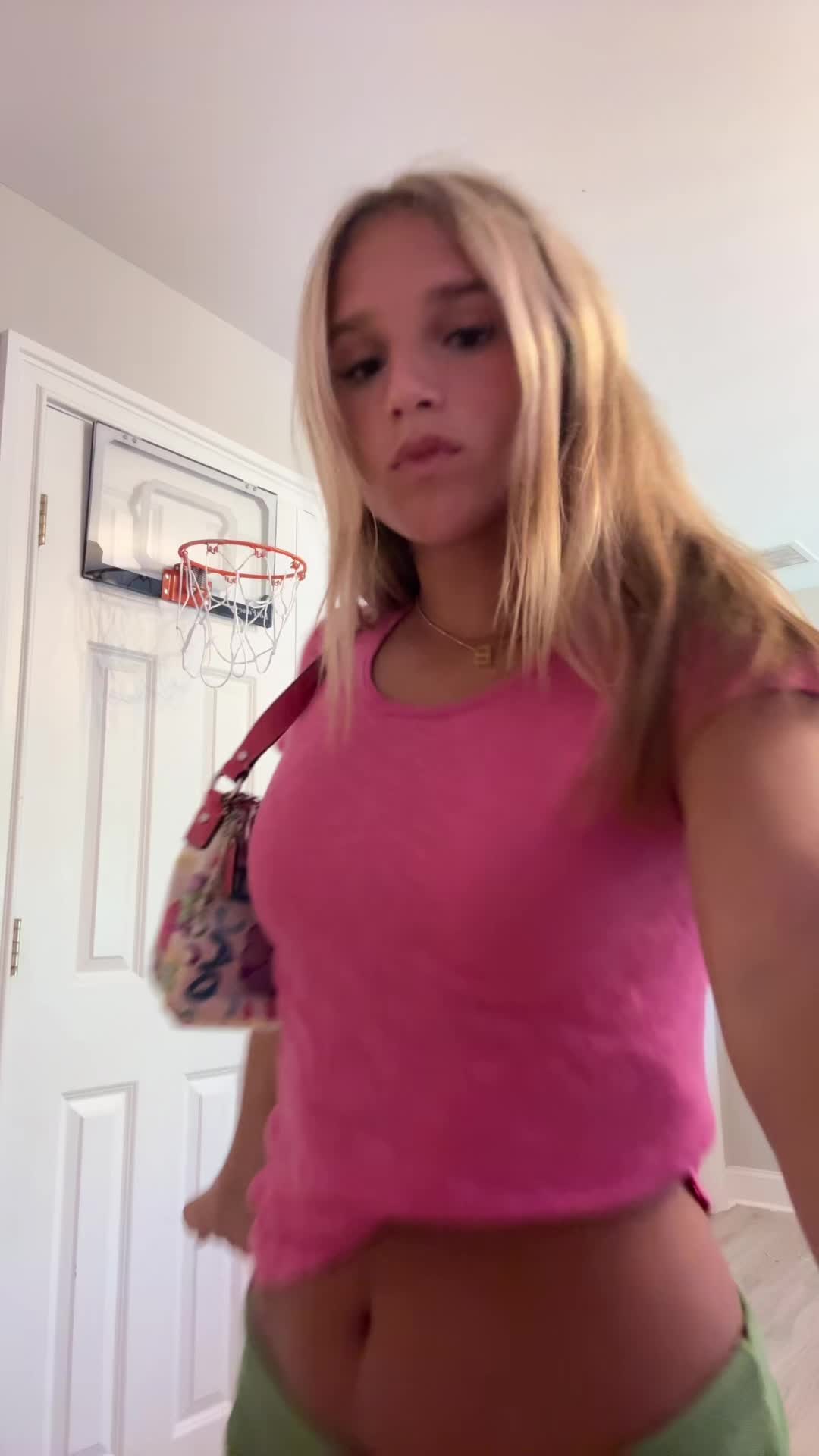 @✨