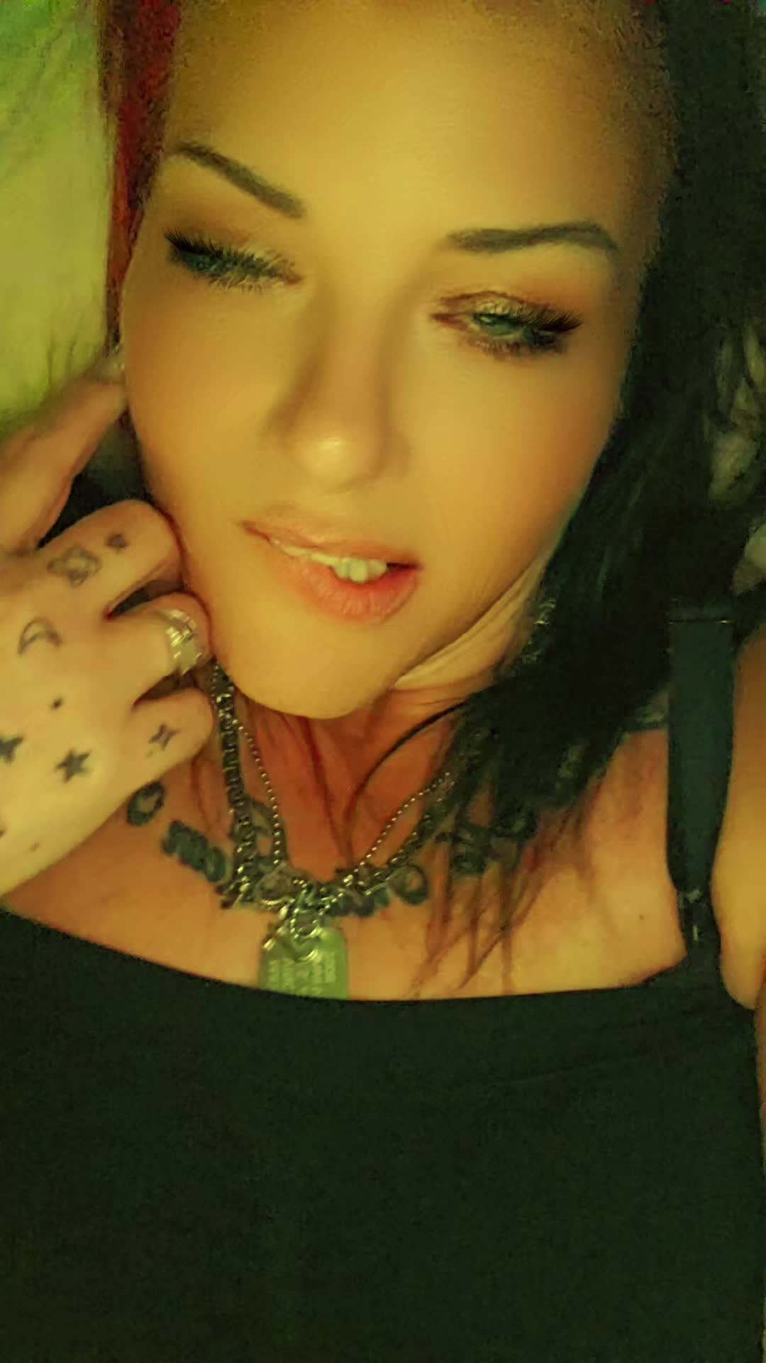@𝒯🖤𝓍𝒾𝒸 𝒮𝓊𝒸𝒸𝓊𝒷𝓊𝓈🖤