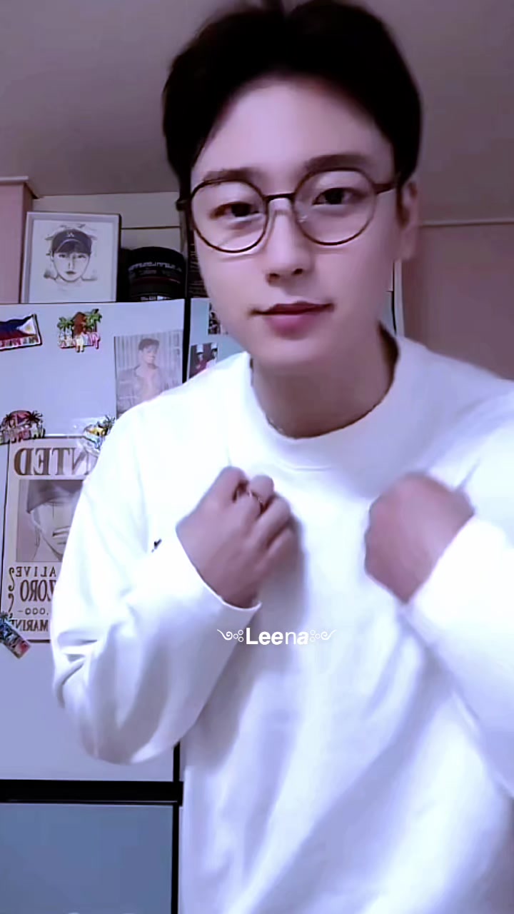 @༺𝗟𝗲𝙚𝗇𝙖༻