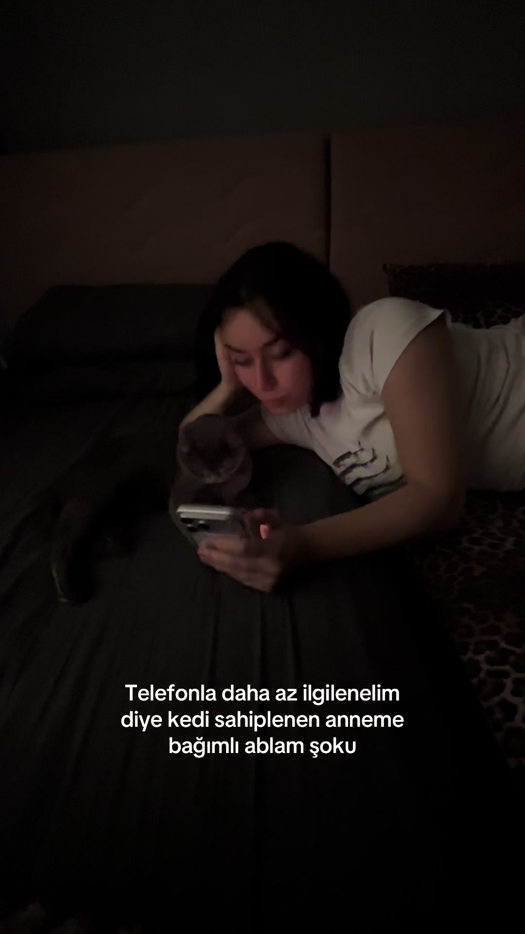 @Nesli 𖤐