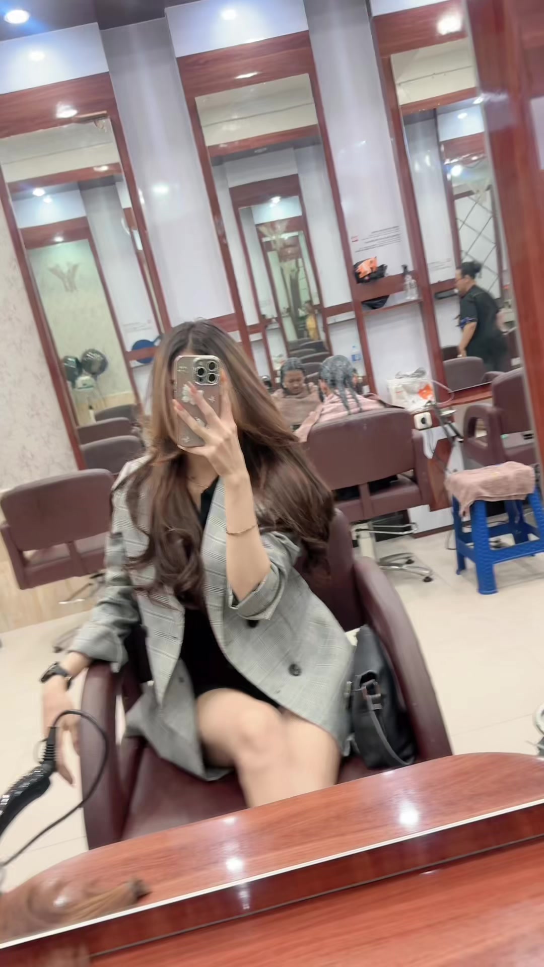 @Bby_Ais