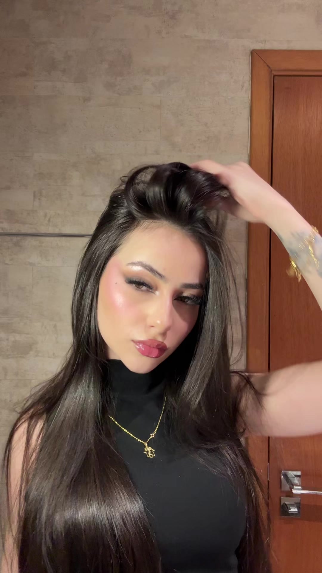 @vi.omoura