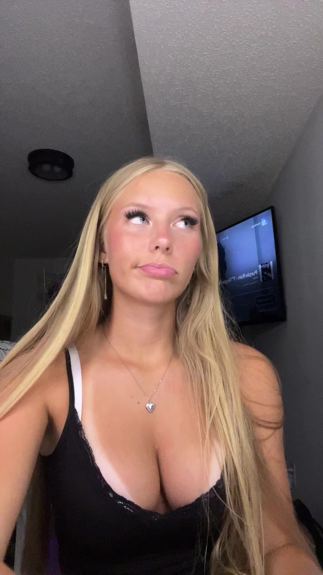 @️