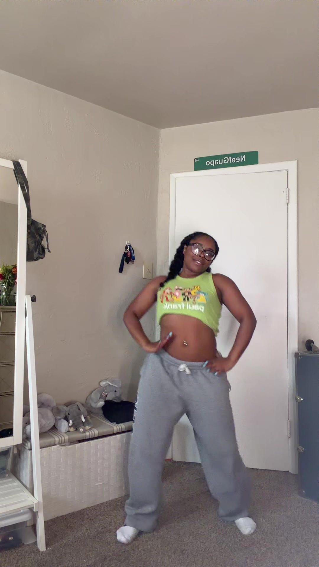 @auntiereny
