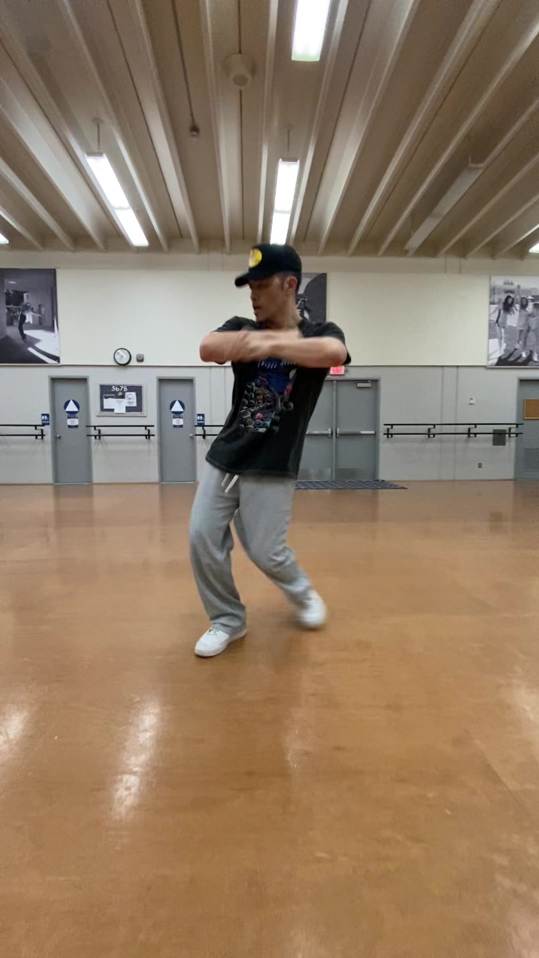 @isaacsaesee