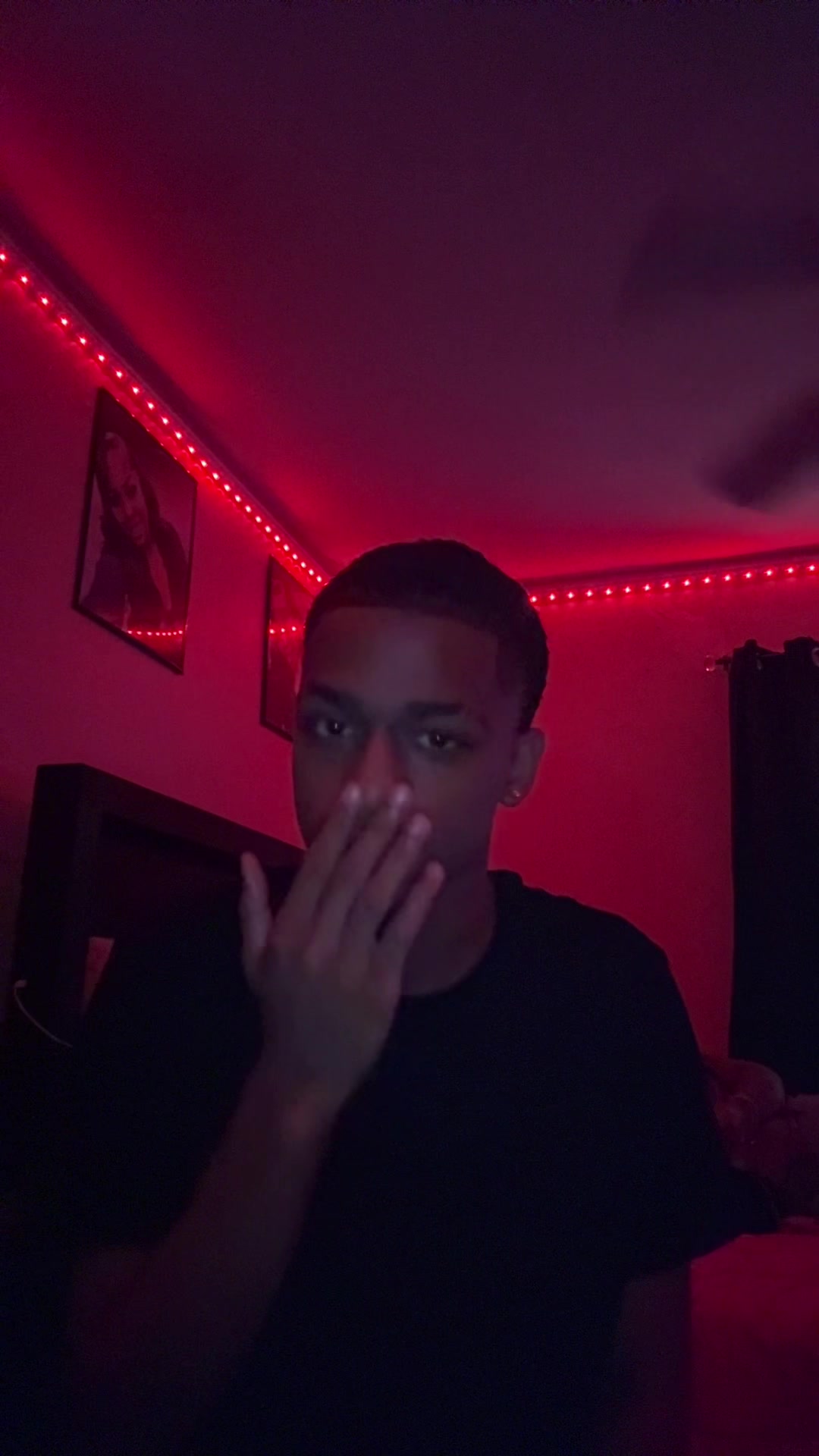 @T