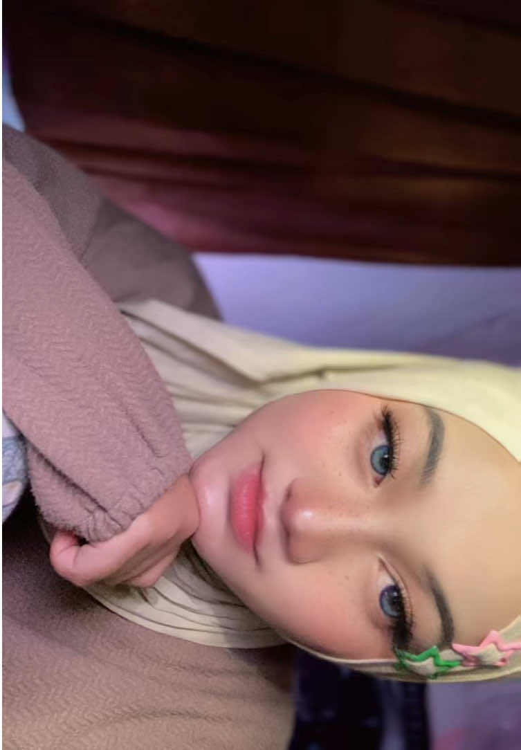 @s4tvrneiz__