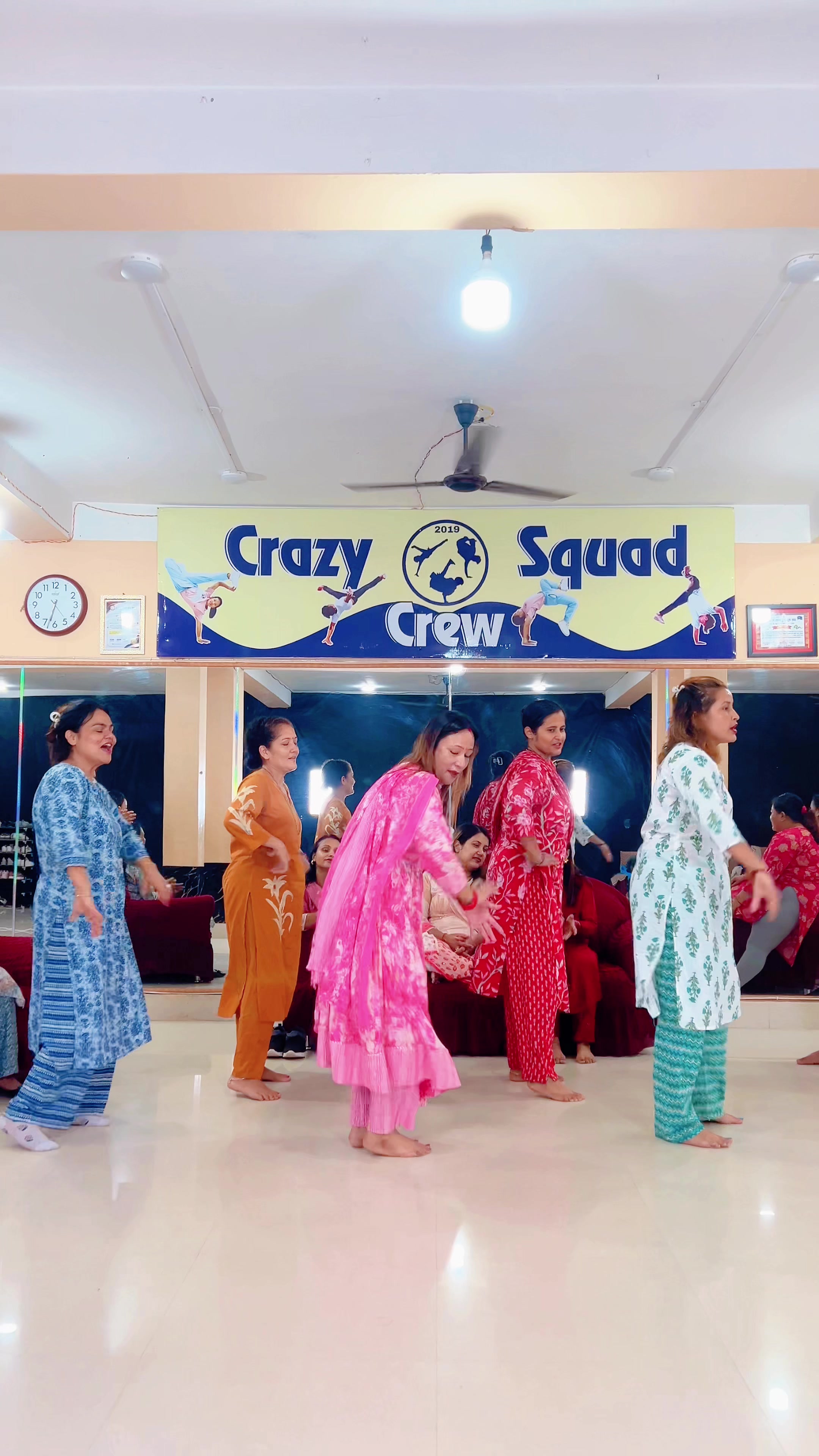@Crazy Squad Crew