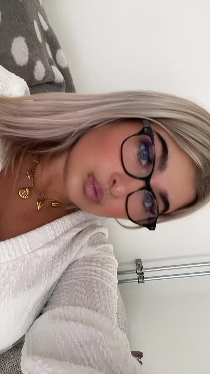 @👯🏼♀️-Amé-🦁