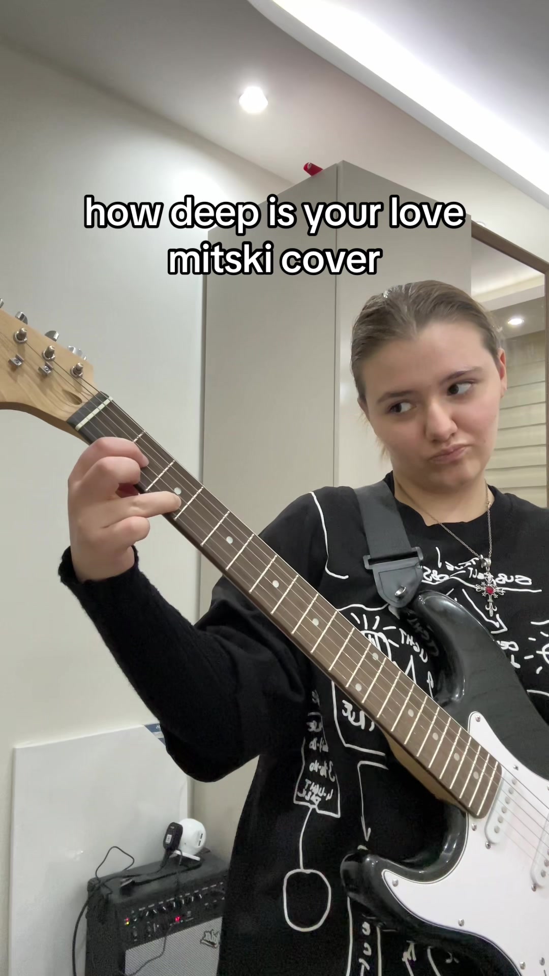 @￴