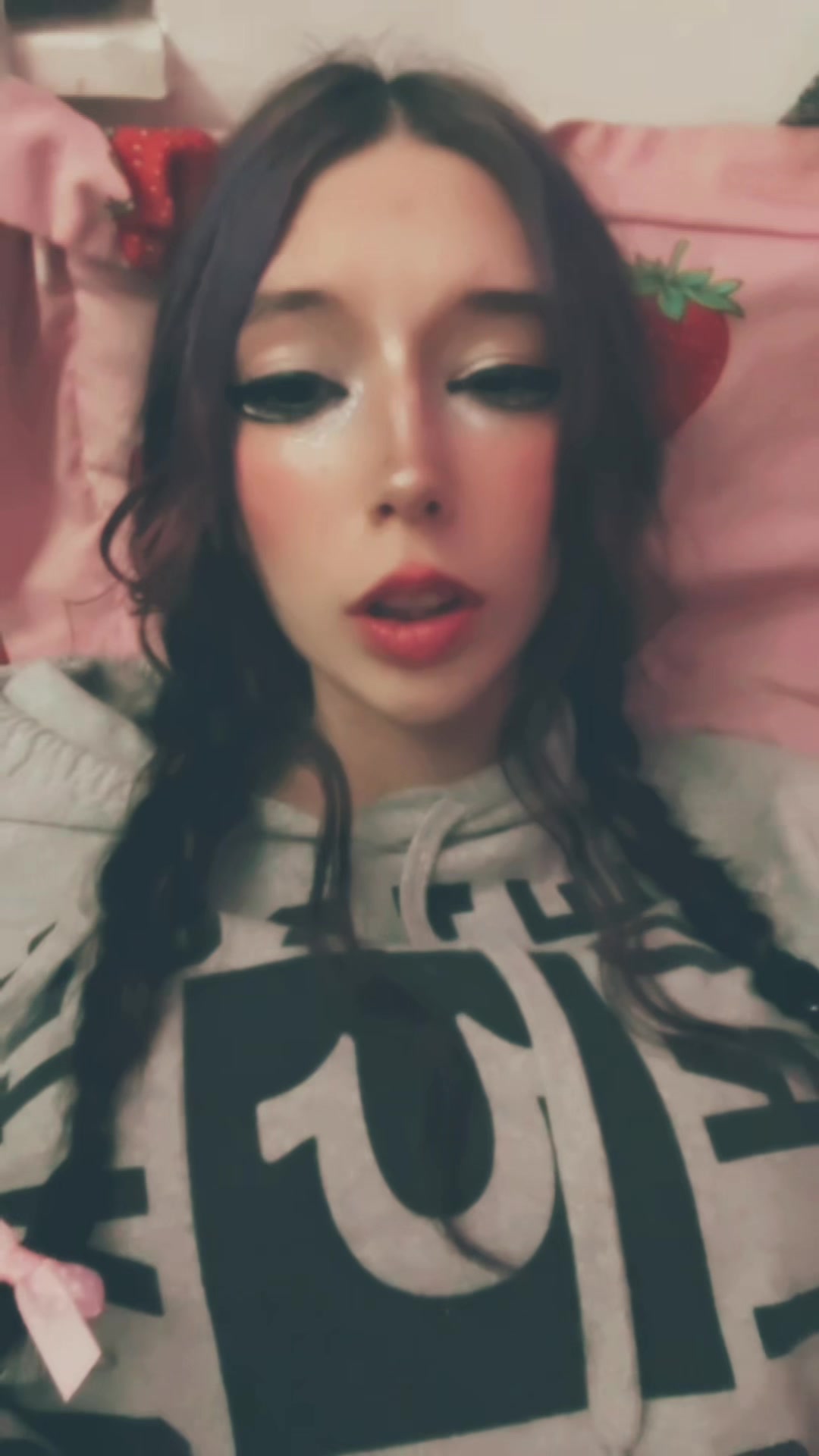 @Zoe Little 🤍ྀི🪽 ⋆✴︎˚｡⋆