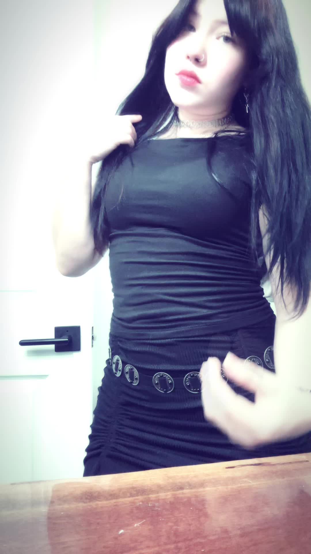 @notreal._.riley