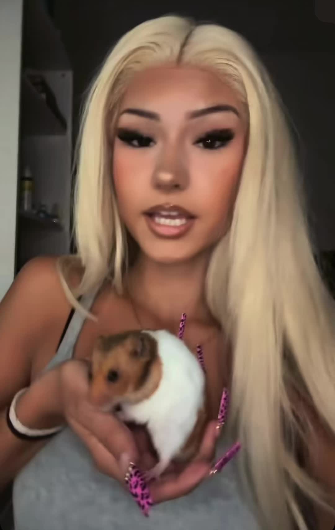 @Lilly๐