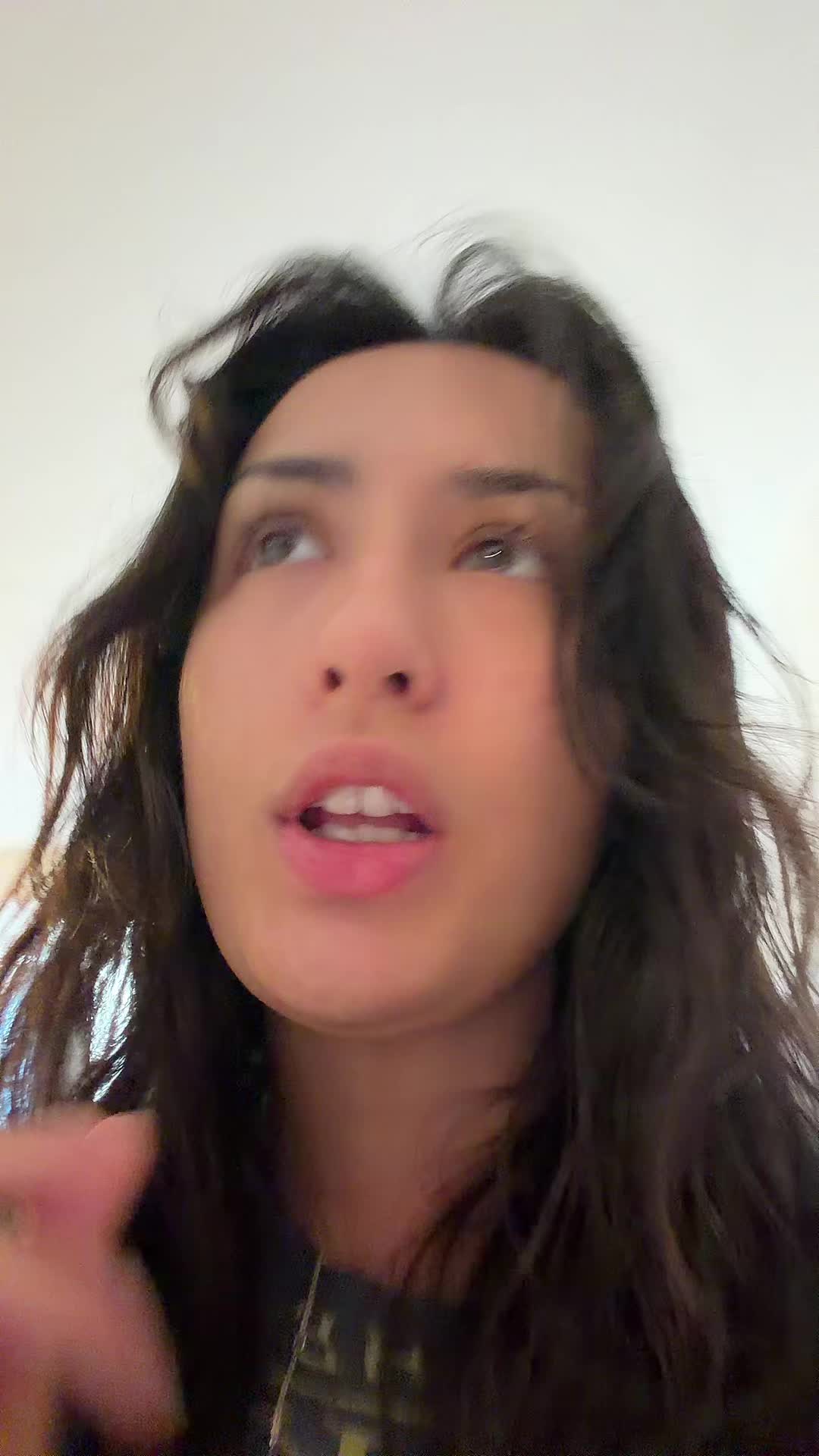 @Bella
