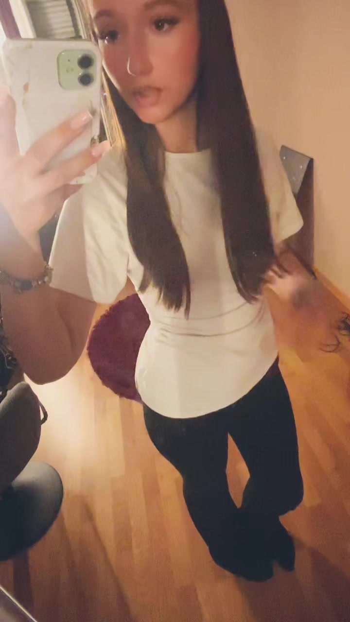 @🫐