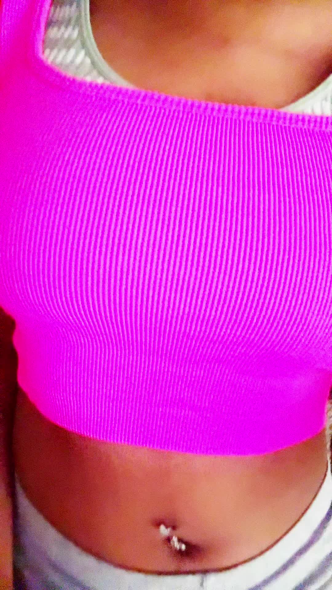 @theprettycapari