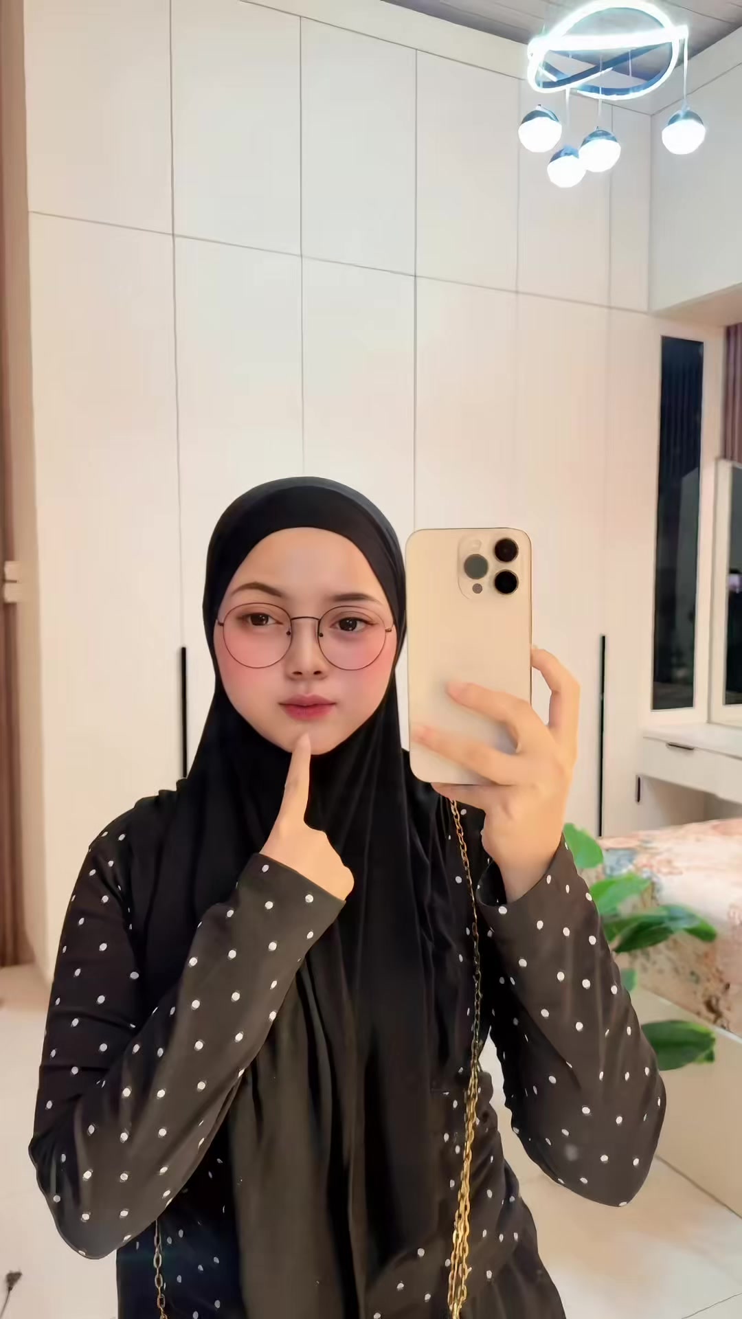 @cutkina_
