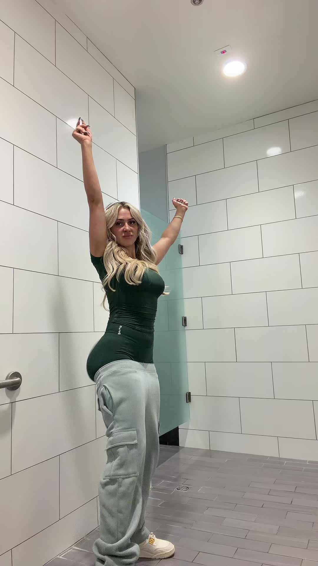 @haleyzz