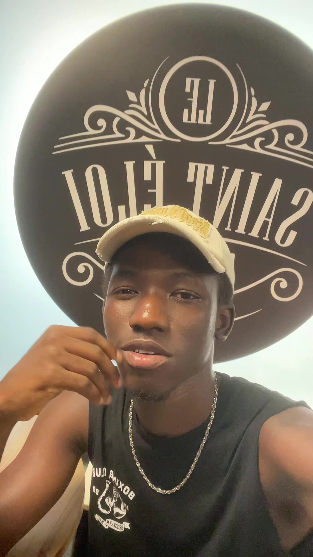 @ALHASSANE ✌🏾🇬🇳