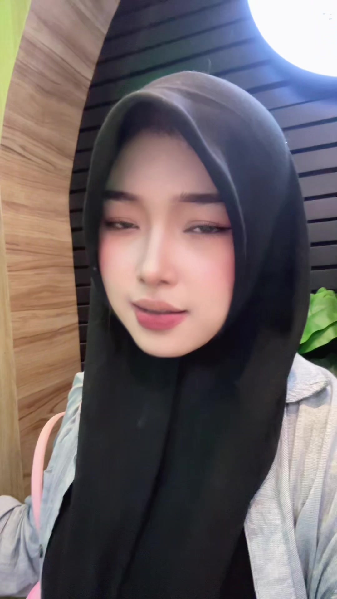 @r