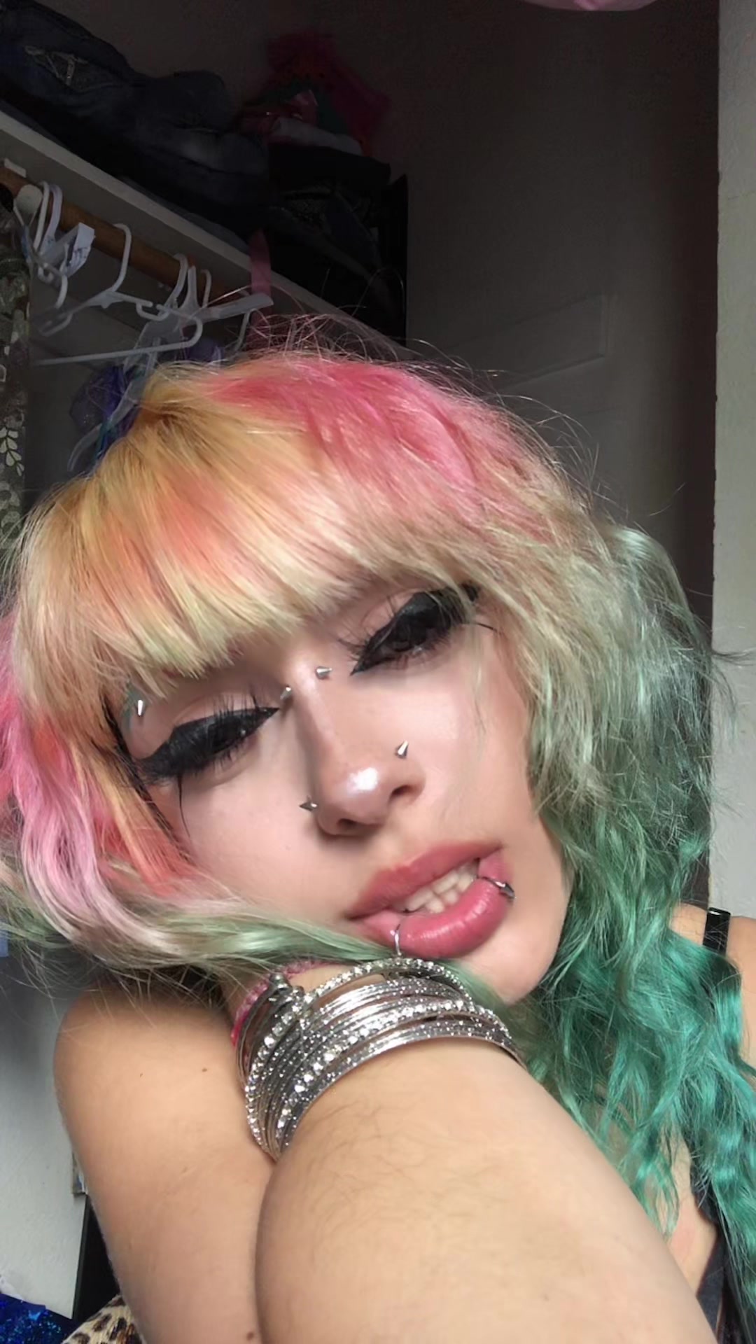 @Jessalyn
