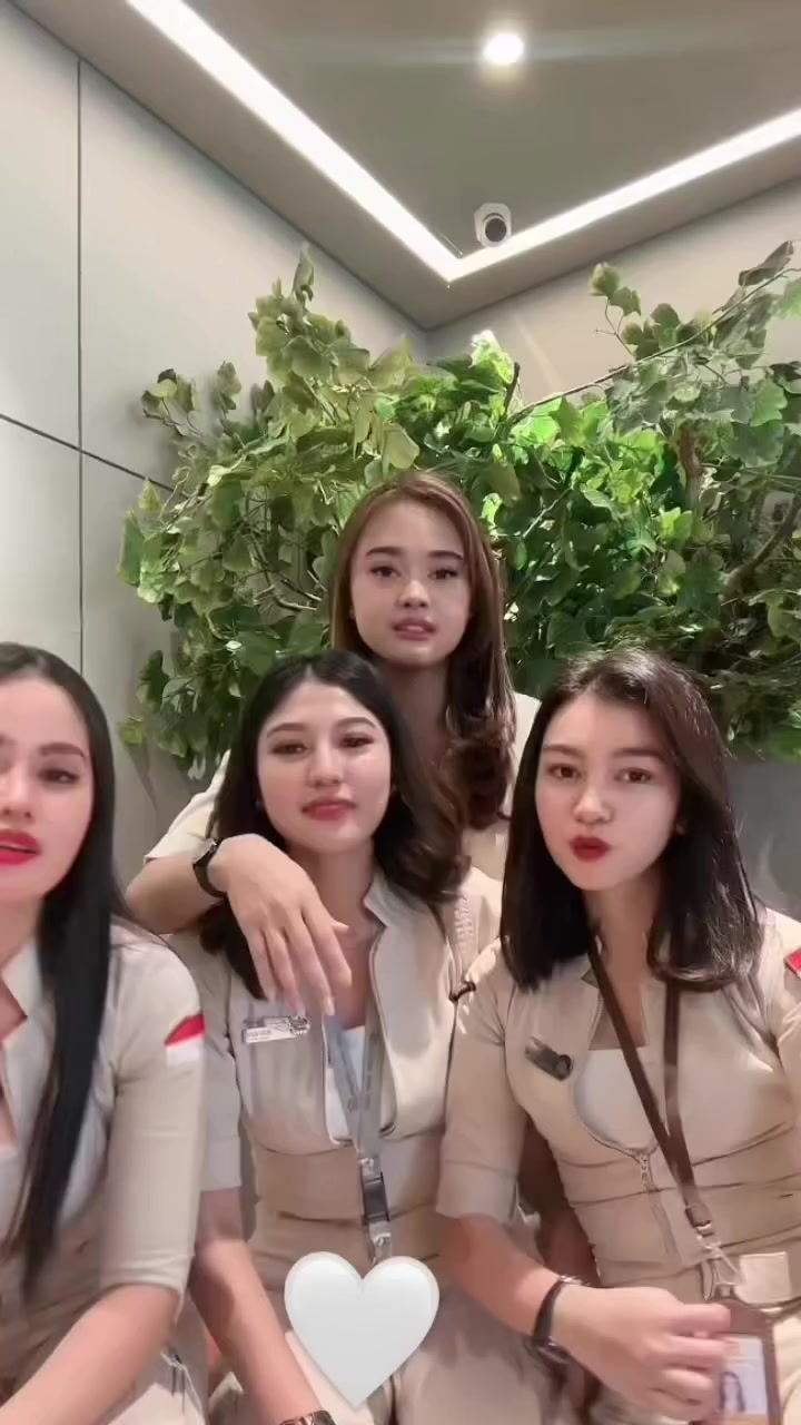 @Dhea Vriscaaᥫ᭡