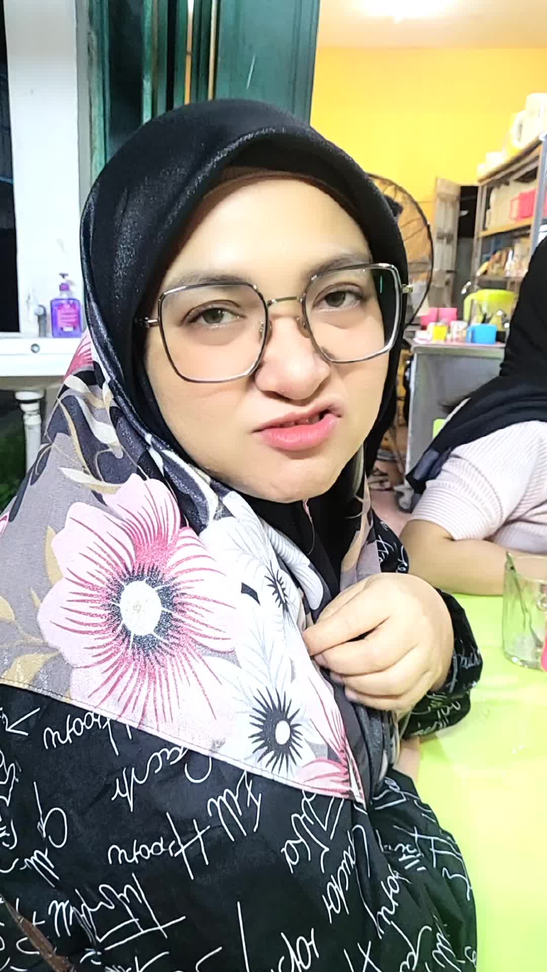 @tan tya