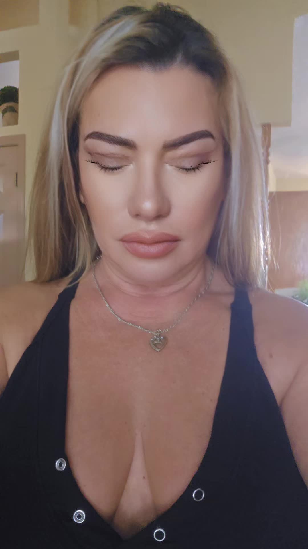 @isabella salazar bikini girl