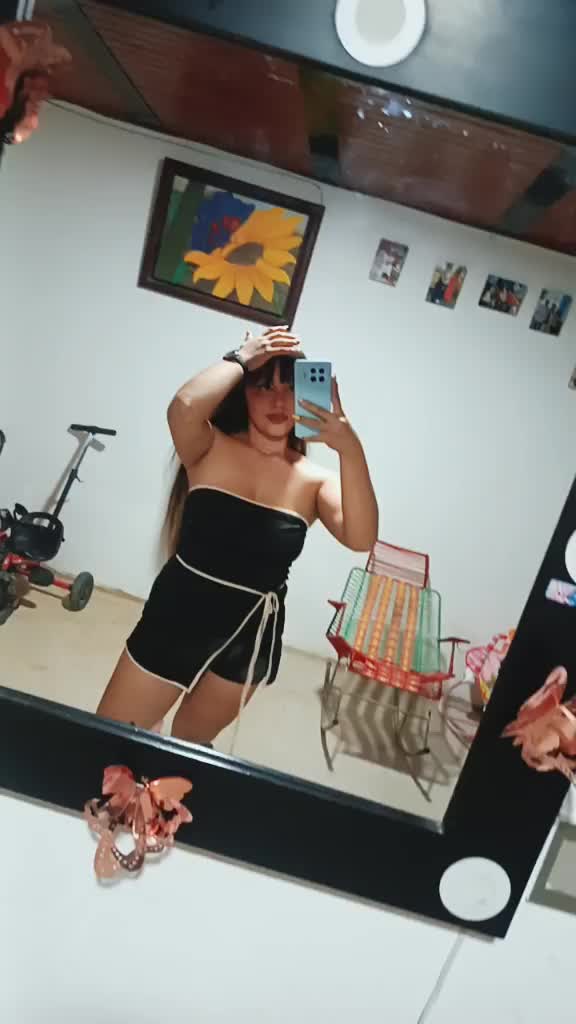 @MONA🩷🩵